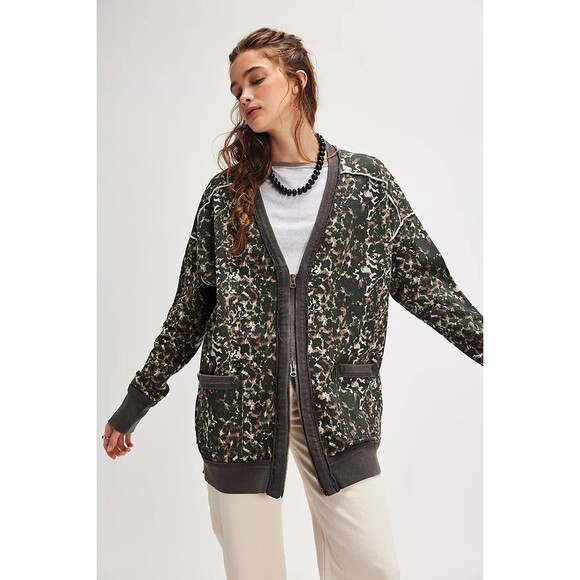 Free People We The Free Aiden Cardigan Jacket Sweatshirt Top Floral XS  283634 - Picture 1 of 9